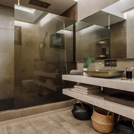Апартаменты Matadi - One Bedroom And Terrace In Eixample Esquerra *