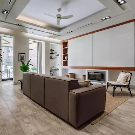 Matadi - One Bedroom And Terrace In Eixample Esquerra Барселона